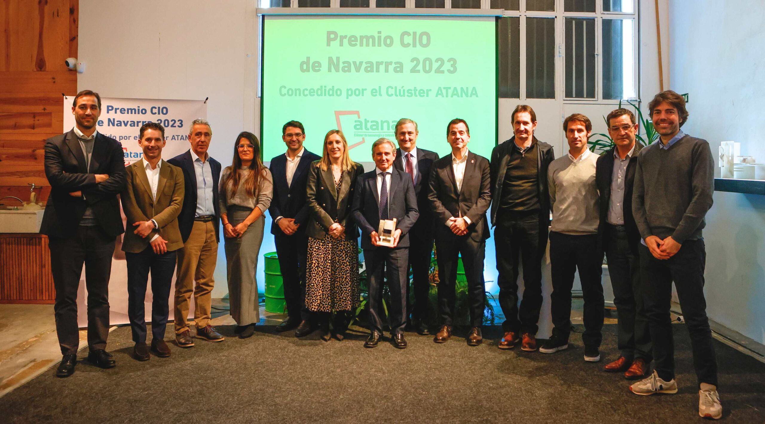 ATANA otorga el Premio CIO de Navarra 2023 a Victor Lizarraga, Director de Estrategia y Transformación Digital en Helvetia Seguros