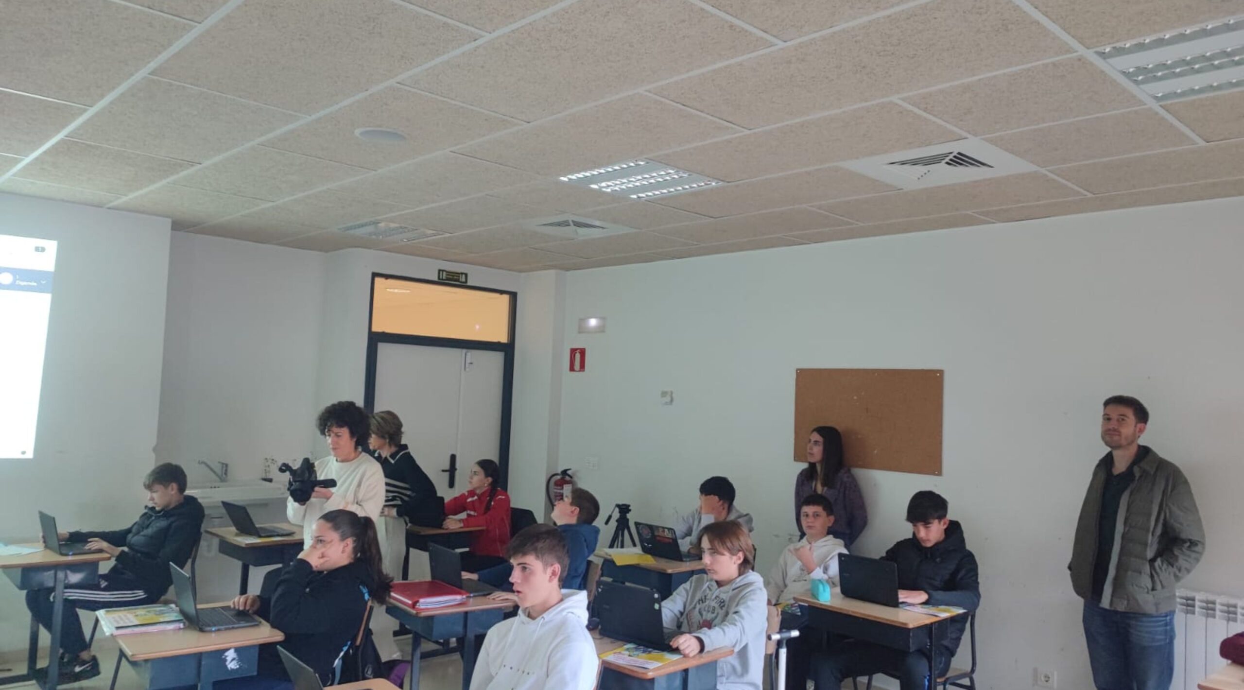 ATANA promueve las vocaciones STEM en centro escolares