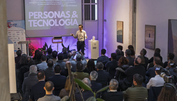 Jorge García Casanova, CIO, CISO y director de transformación digital de Mutua Navarra, recibe el Premio CIO de Navarra 2025