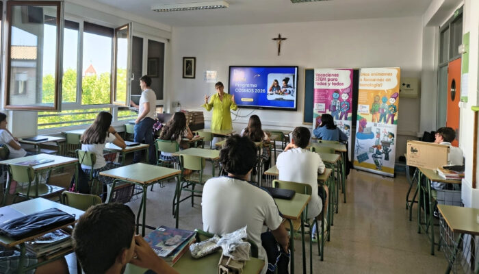 ATANA acerca las vocaciones STEM al alumnado del Colegio Santa Luisa de Marillac de Barañáin